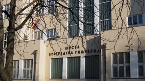 Prazna zgrada za jubilej Šeste